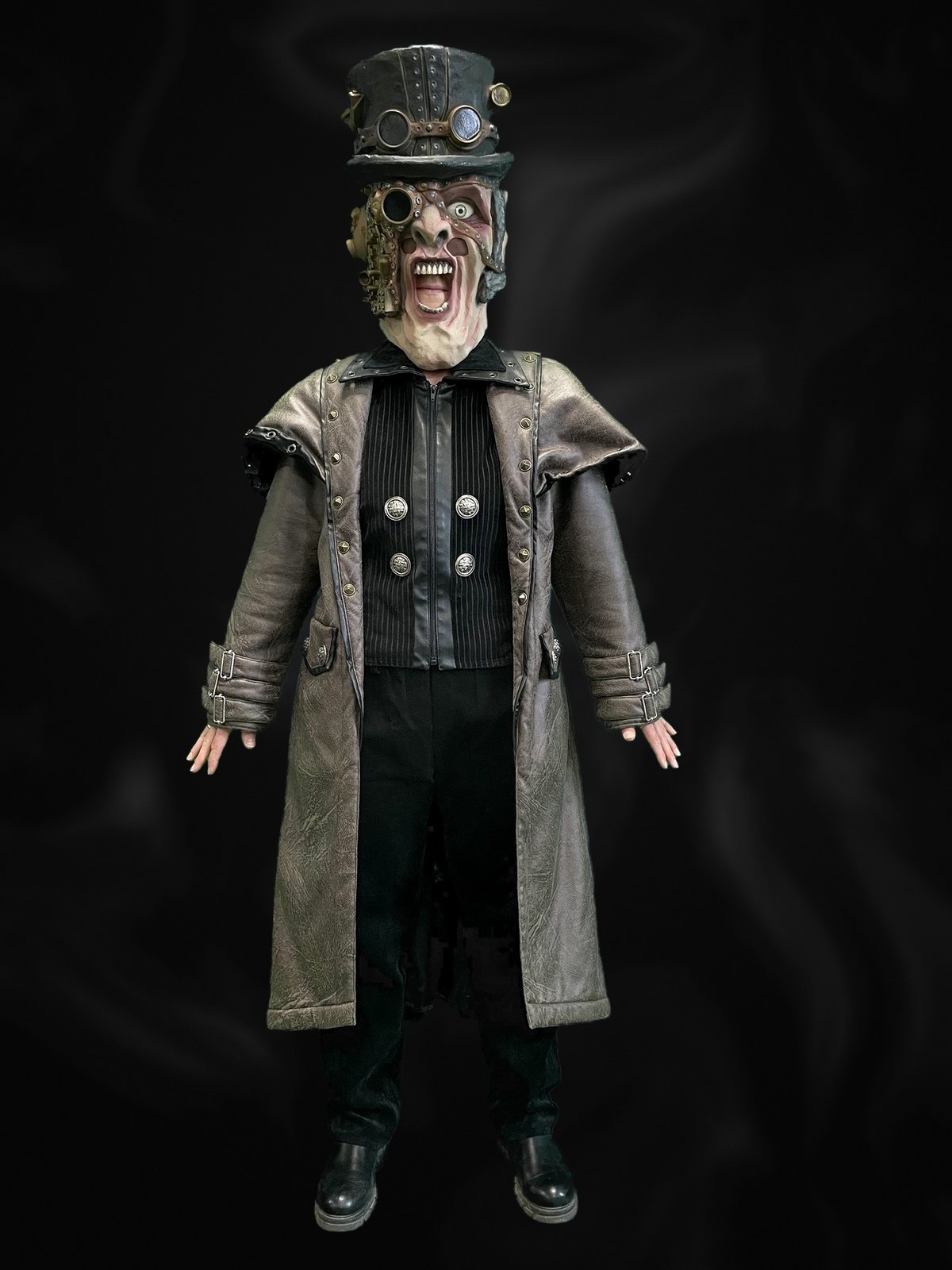 Steampunk-Kostüm der Lärmer von vorne, ganzer Körper